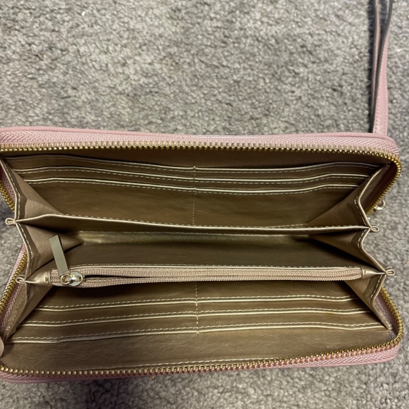 Anne Klein Bow Wristlet Blush Pink Zip Around Wallet - Picture 3 of 4